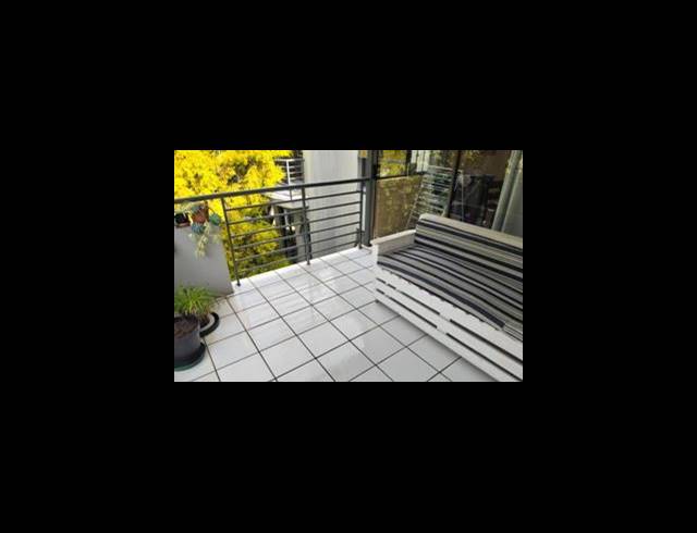 3 BEDROOM PROPERTY TO RENT IN HYDE PARK